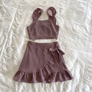 Mauve skirt set. Pink Lily. Size small runs small. Like new.